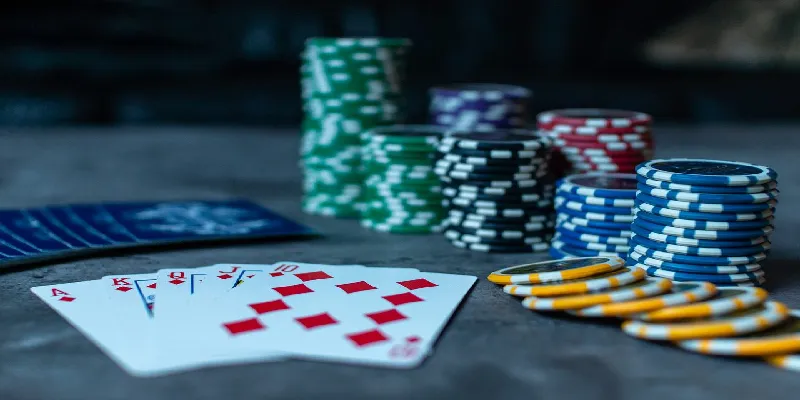 Các tình huống nên Bluff trong Poker